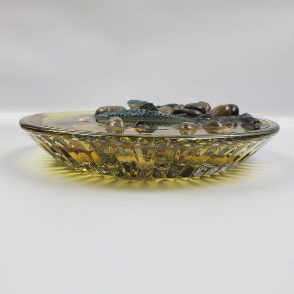 Vintage Embedded Raised Fish River Rock Clear Ribbed Glass‎ Dish Paperweight - Picture 3 of 10